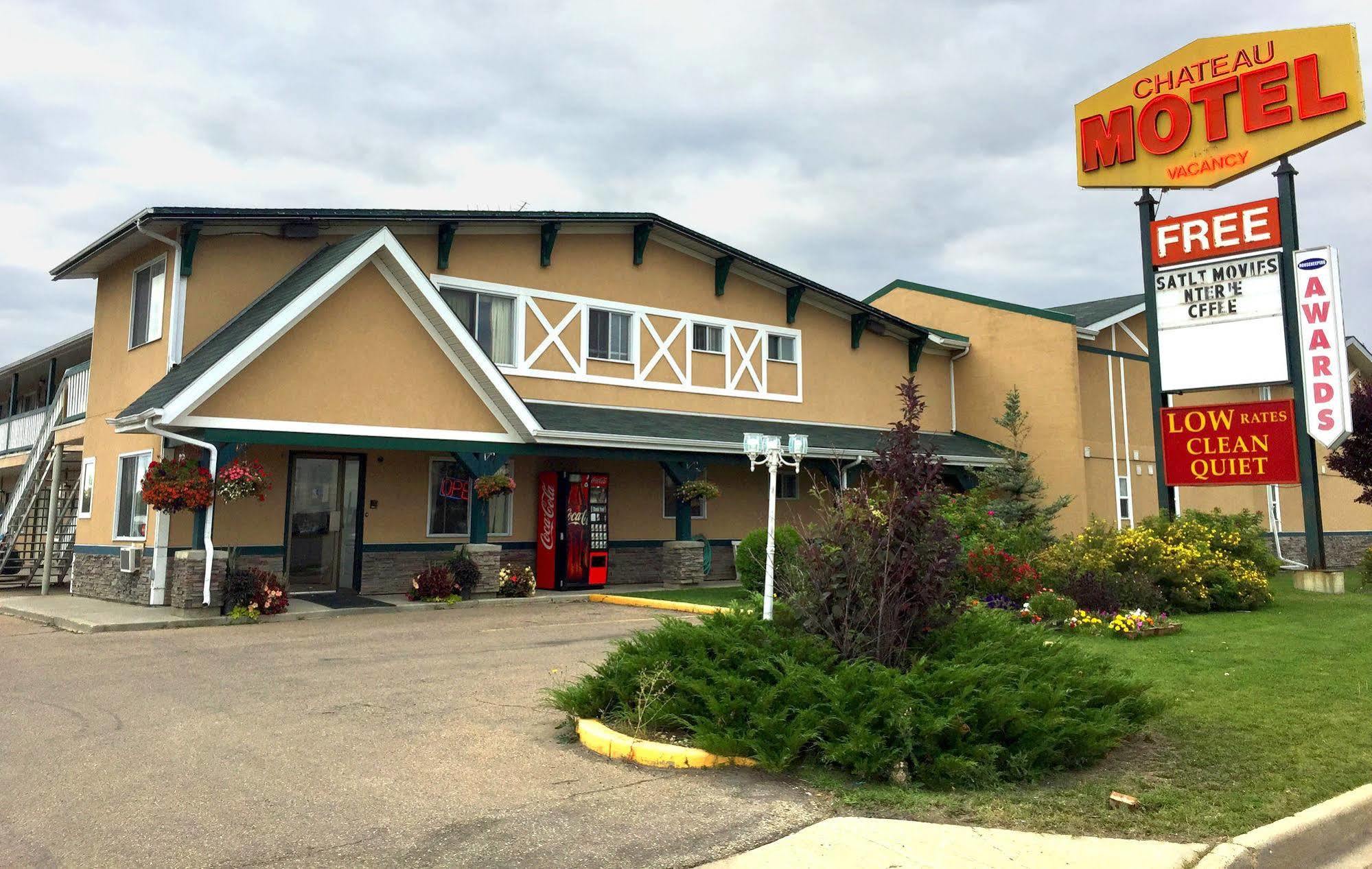 Chateau Motel Edmonton Exterior photo
